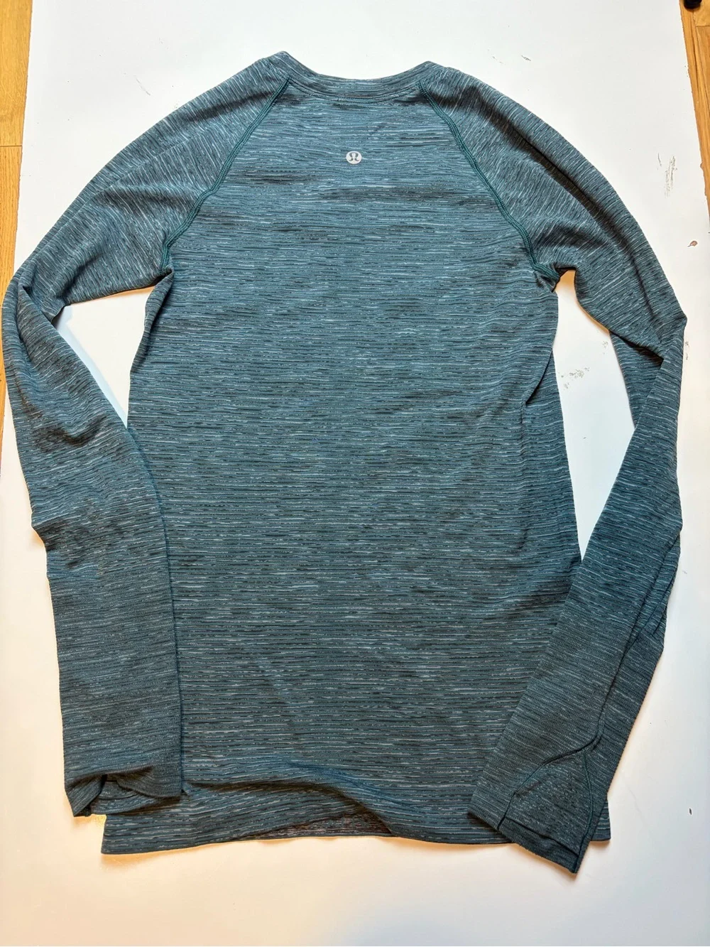 Lululemon Swiftly Tech Long sleeve top